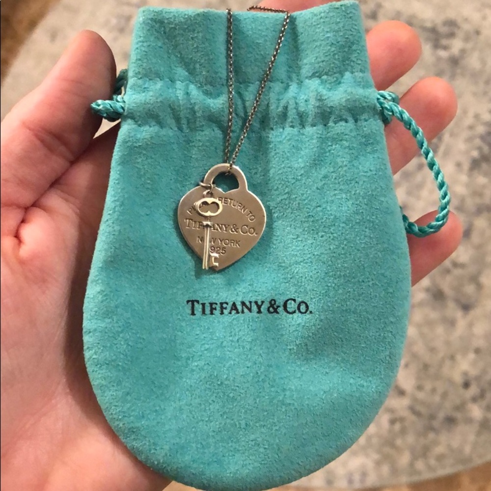 Return to Tiffany heart tag with key pendant